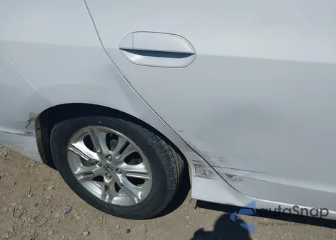 2010 Honda Insight Ex from USA, damaged, VIN JHMZE2H74AS008922